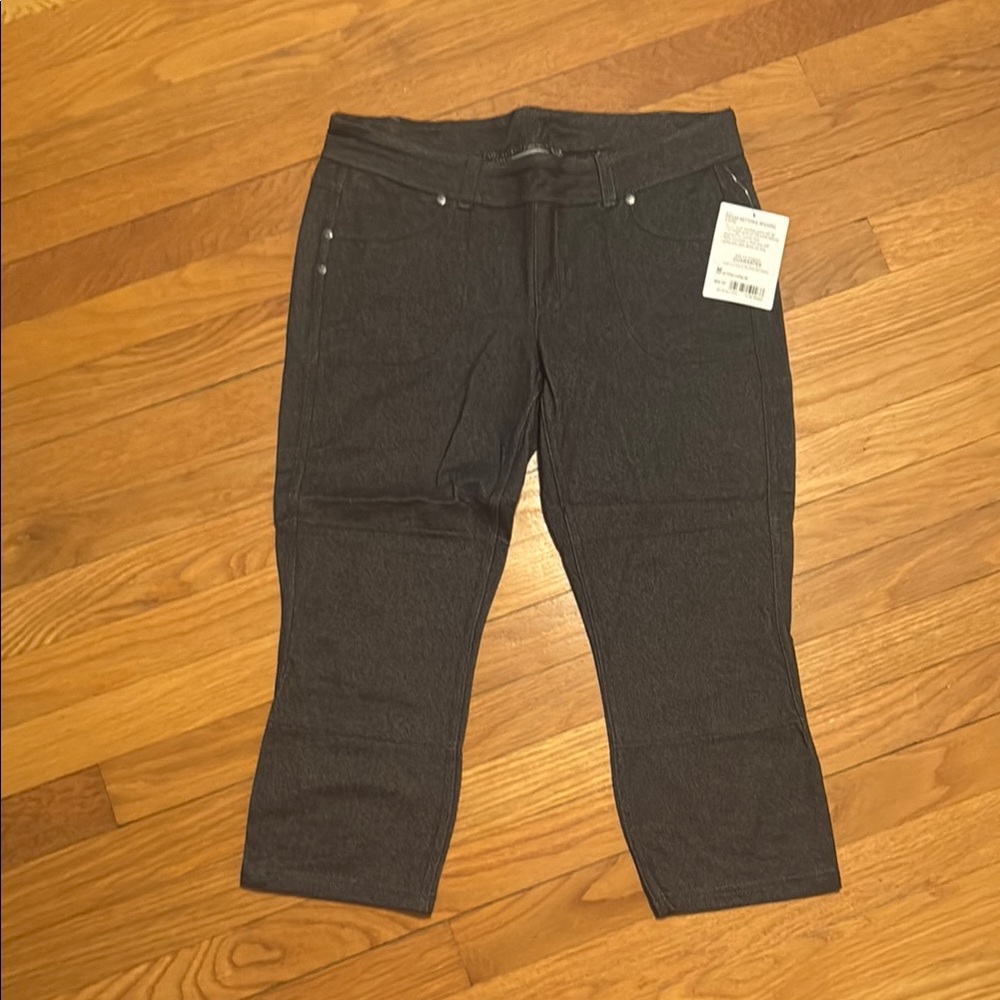 Athleta Gray Denim Bettona Jegging Capris